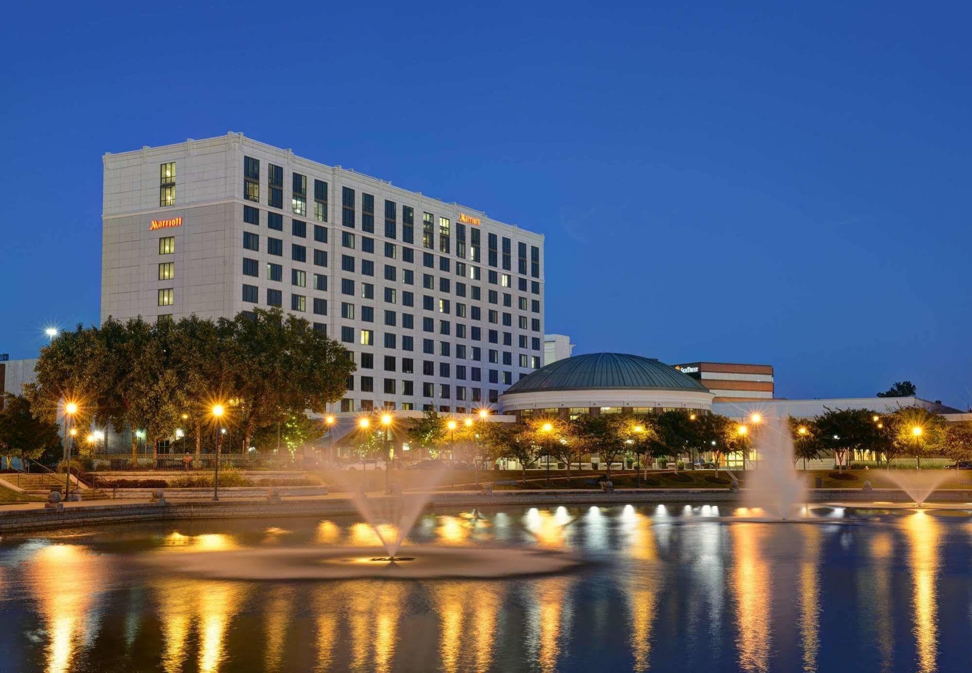 Newport News Marriott At City Center Hotel Exterior foto